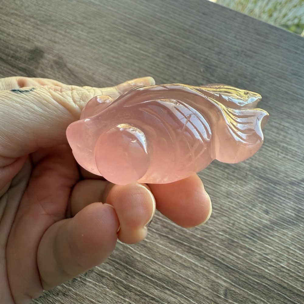Rose quartz goldfish